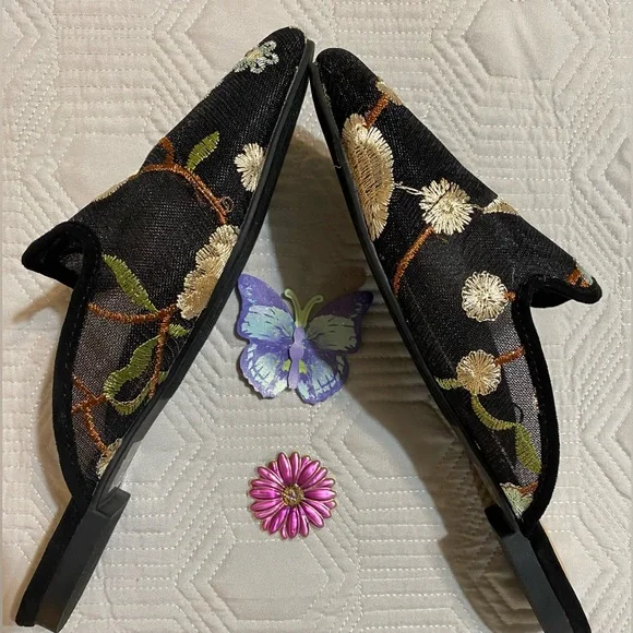 Black Mesh Floral Embroidered Mules Size 8 - Picture 6 of 7